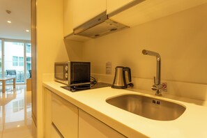 Appart'hôtel Classique | Cuisine privée | Bouilloire électrique