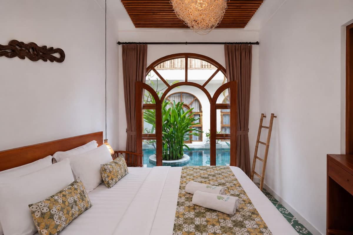 Comfort Single Room, Pool View | Premium bedding, pillow-top beds, in-room safe, blackout curtains