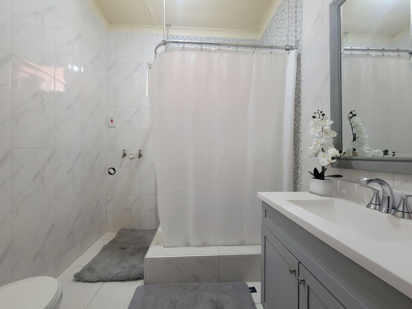 Shower, towels, soap, shampoo
