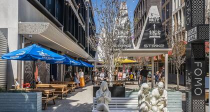 White Lotus - Freshly Renovated Central Fremantle Apartment With Panoramic Views