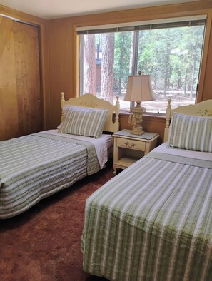 6 Schlafzimmer, Bügeleisen/Bügelbrett, WLAN, Bettwäsche