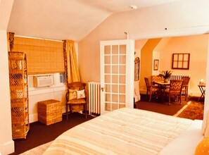 2 habitaciones, tabla de planchar con plancha, wifi y ropa de cama