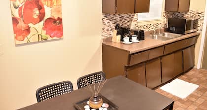 Cute 3br Ranch, Home Away From Home, Sleeps 6