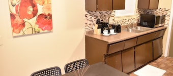 Cute 3br Ranch, Home Away From Home, Sleeps 6