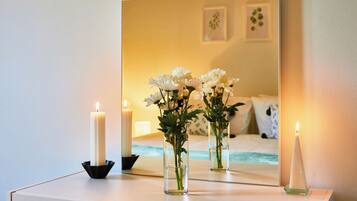 บ้านพัก, ลานระเบียง, วิวเมือง | 2 ห้องนอน, เตารีด/โต๊ะรีดผ้า, Wi-Fi ฟรี