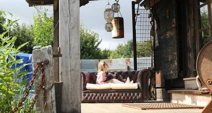 Little Lodge Glamping