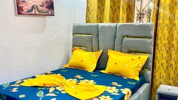 2 bedrooms, WiFi, bed sheets