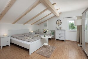 4 chambres, fer et planche à repasser, Wi-Fi gratuit, draps fournis