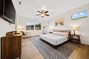 3 habitaciones, tabla de planchar con plancha, wifi y ropa de cama