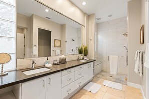 Shower, hair dryer - La Quinta Golf Retreat Pool Spa Kitchen (La Quinta)