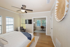 2 bedrooms, desk, iron/ironing board, free WiFi
