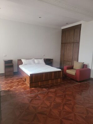 3 soverom, strykejern/-brett, wi-fi og sengetøy