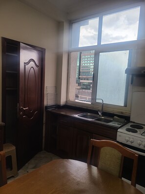 Private kitchen - Terrific 3-bedroom apartment with WiFi in Addis Ababa (Addis Ababa)