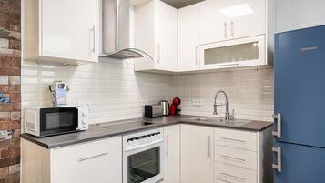 Fridge, microwave, oven, dishwasher