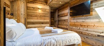 Spacious duplex for 10/12 people with jacuzzi in a new residence at the foot of the slopes