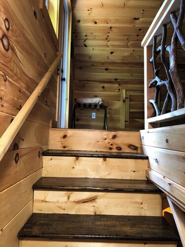 Dog-friendly, Mountain views, Starlink internet, 8.5 miles to Highlands