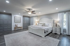 4 bedrooms, iron/ironing board, travel cot, WiFi