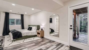 4 bedrooms, iron/ironing board, travel cot, WiFi