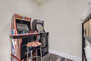 Spielezimmer