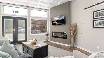 TV, fireplace, offices