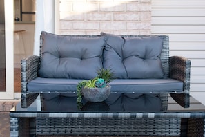 Property grounds - Parkham - CBD, Elegant Townhouse (Wagga Wagga)