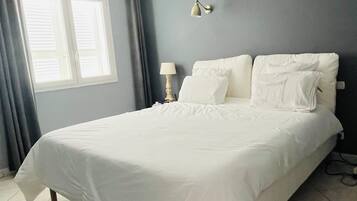 4 bedrooms, WiFi, bed sheets