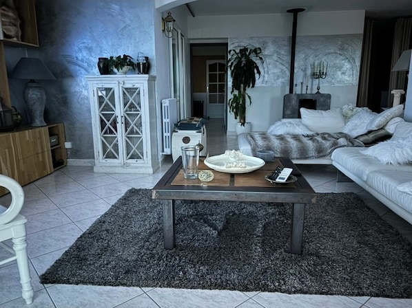 Fireplace - Maison Avec Situation Idéale Pour Visiter la Haute-corse (Biguglia)