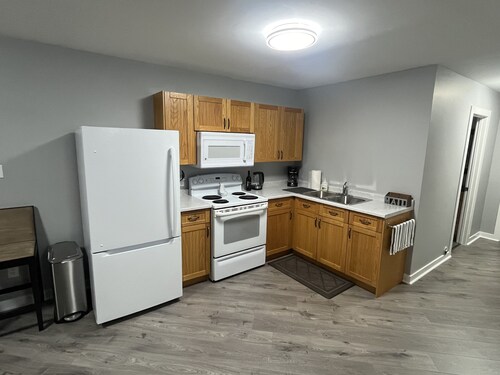 Stylish and cozy suite minutes away from Town!