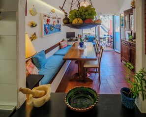 Comfort Duplex, City View | Living area | Flat-screen TV - La Maison de la Mer with Terrace and AC (Vernazza)