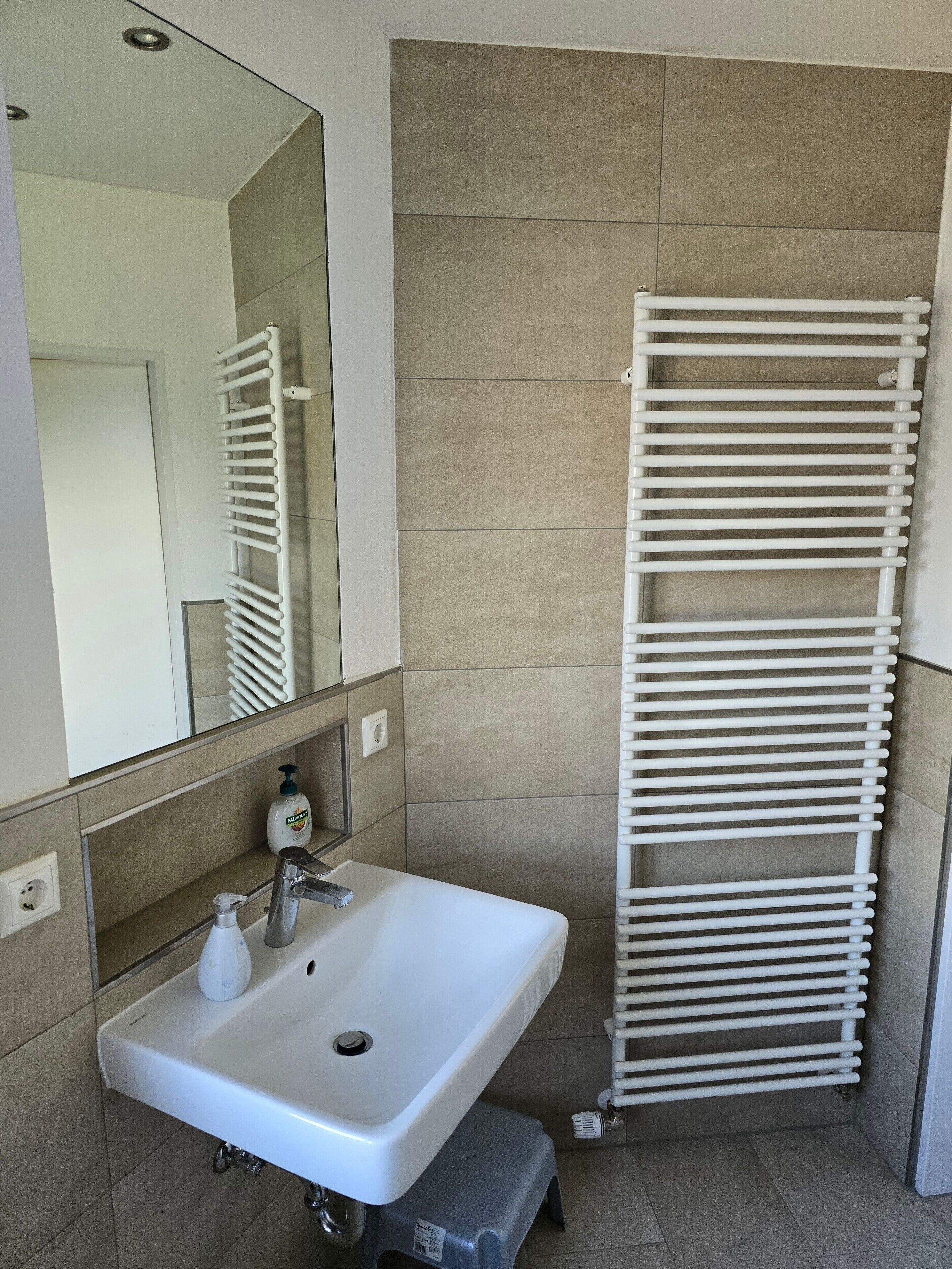 Bruser, hårtørrer, håndklæder