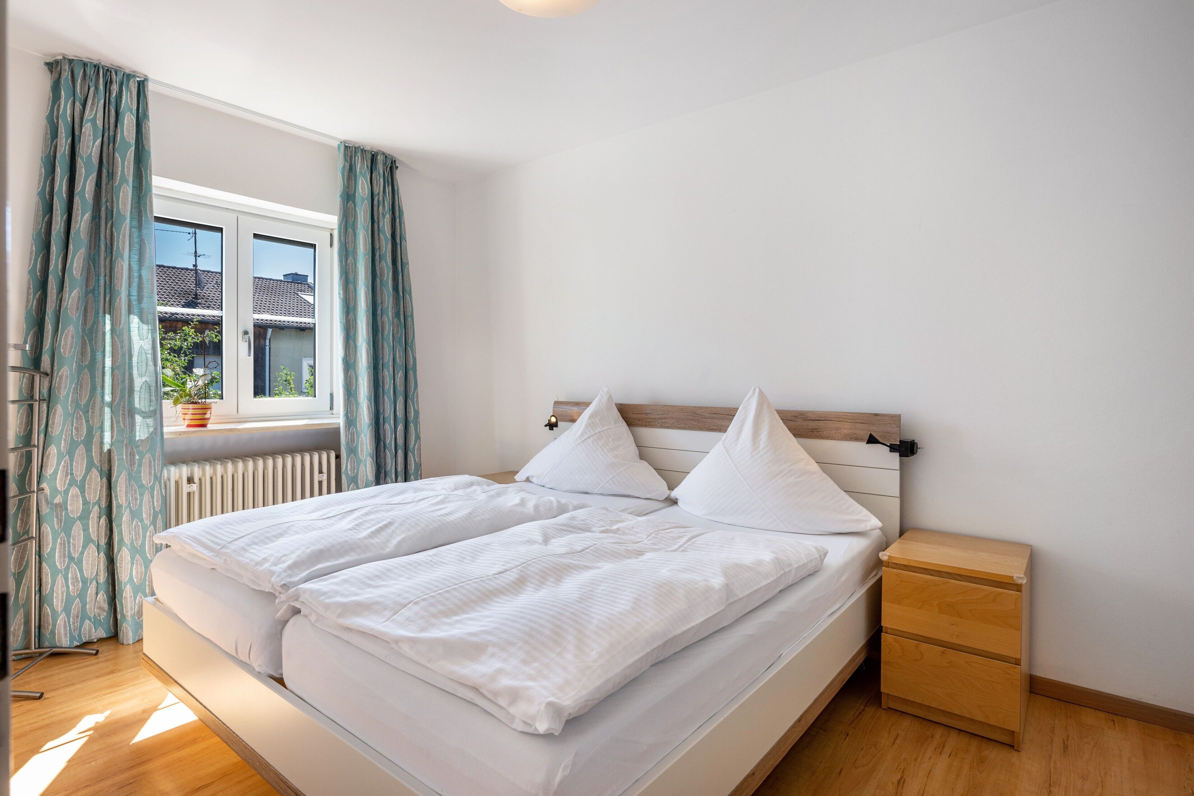 1 quarto, Wi-Fi de cortesia, roupa de cama
