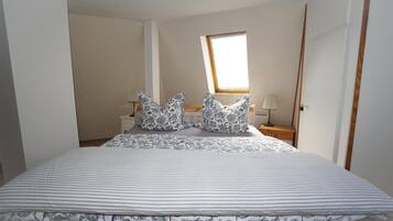 2 Schlafzimmer, Bügeleisen/Bügelbrett, kostenloses WLAN, Bettwäsche