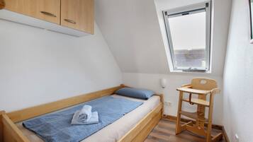 2 bedrooms, free WiFi, bed sheets