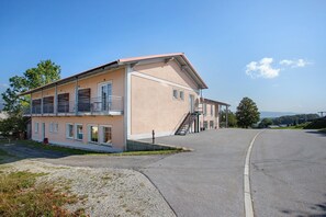Exterior - Room 'Zimmer 3 - Doppelzimmer' with Mountain View, Shared Terrace and Wi-Fi (Breitenberg)