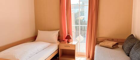 1 makuuhuone, ilmainen Wi-Fi, vuodevaatteet