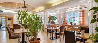 Room 12 - Double room with sofa bed with Mountain View, Shared Terrace and Wi-Fi