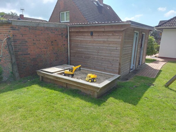 المنطقة المحيطة بالمنشأة