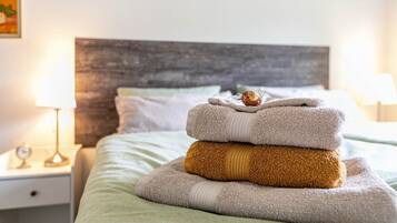3 Schlafzimmer, Schreibtisch, Bügeleisen/Bügelbrett, kostenloses WLAN