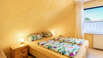 4 bedrooms, free WiFi, bed sheets