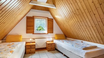 2 bedrooms, free WiFi, bed sheets