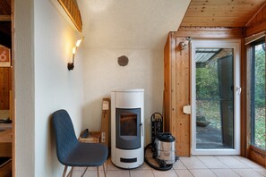Interior - Danish Tiny House Brekendorf with Mountain View, Private Terrace and Wi-Fi (Brekendorf)