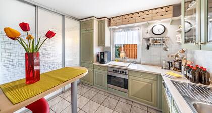 Ferienwohnung 'Fewo Energiepunkt Am Planitzwald' mit privater Terrasse, privatem Garten und Wi-Fi