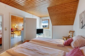 1 quarto, Wi-Fi de cortesia, roupa de cama