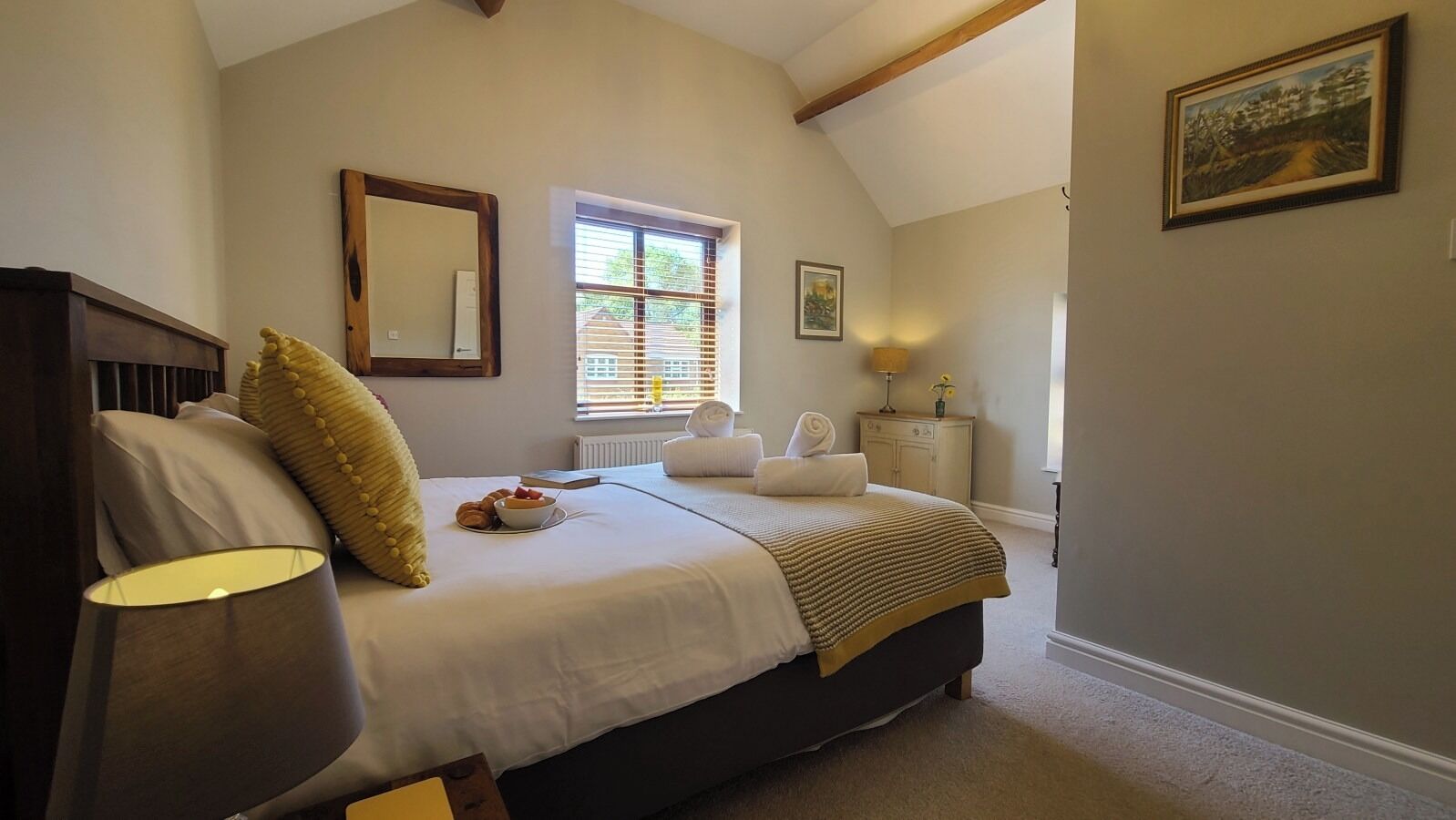 3 bedrooms, iron/ironing board, free WiFi