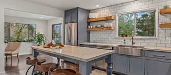 Wine Country Estate by AvantStay | Pool, Spa, Barn