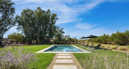 Wine Country Estate by AvantStay | Pool, Spa, Barn
