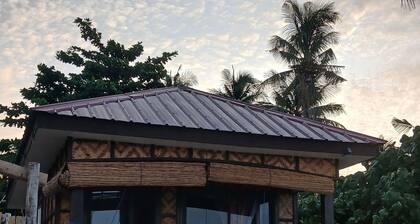 Zyrine Homestay - Seawall Side