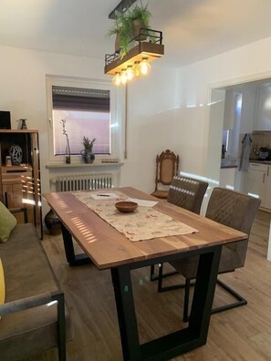 تناول الطعام