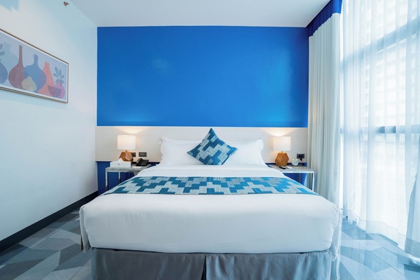 In-room safe, desk, laptop workspace, iron/ironing board