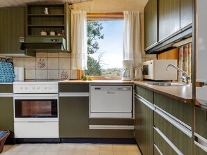 Fridge, microwave, dishwasher, cookware/dishes/utensils